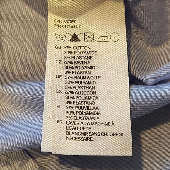 H&M Sleeveless Button Down Top Women's 12 Light Blue Fitted V-Neck Tailored‎ Fit - Picture 4 of 7